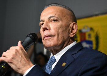 Las 5 principales noticias de Venezuela hoy: Rosales, dispuesto a apoyar a otro candidato. Petro replica a Maduro. Y más