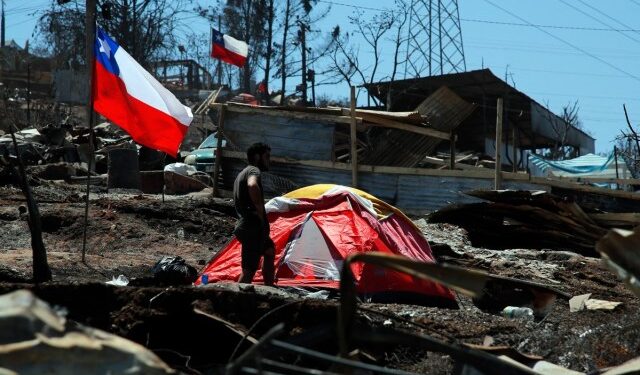 Familias migrantes en Chile enfrentan incierto futuro tras megaincendios de Viña del Mar