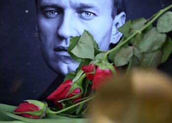 Los rusos se despiden Este #1Mar de  Alexéi Navalni en medio de estrictas medidas de seguridad