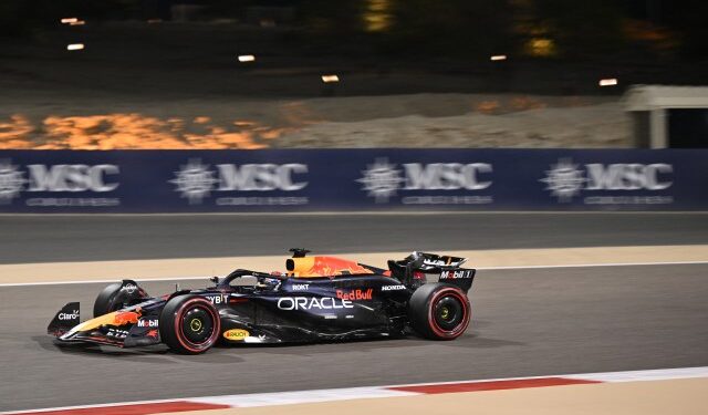 Verstappen logra la pole en Baréin para iniciar la defensa de su título