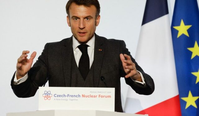 Emmanuel Macron llamó a los aliados de Ucrania a “no ser cobardes”