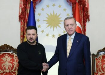 Zelenski llegó a Turquía para hablar de la guerra en Ucrania con Erdogan