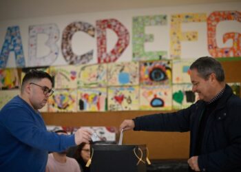 Portugal acude a las urnas en unas legislativas que podrían marcar un giro conservador