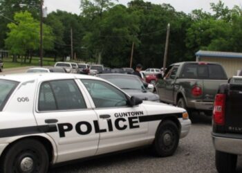 Hallaron sin vida en arroyo de Tennessee a mujer reportada desaparecida hace dos semanas