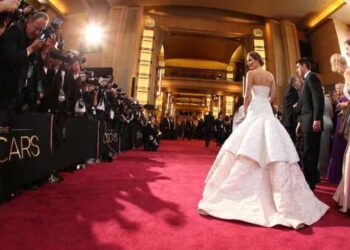 ¡Con la elegancia como protagonista! El negro se apoderó de la alfombra roja de los Óscar 2024