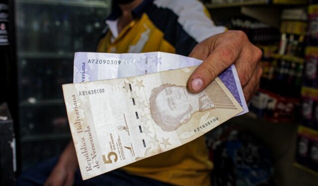 Aumento del salario por etapas: Esta es la nueva propuesta (Video)