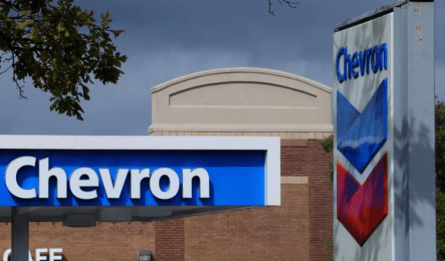 Informe de energía y petróleo: el mercado interno de gasolina continúa dependiendo de las importaciones de productos a través de los trueques con Chevron