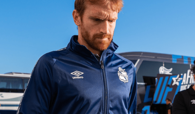 Entrenador Fernando Aristeguieta trabaja para hacer del Puebla mexicano un equipo ofensivo