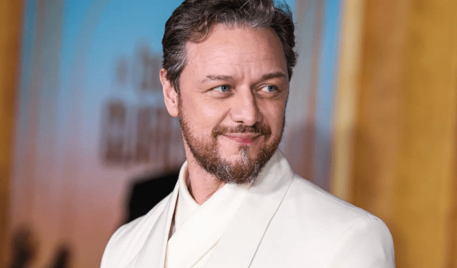 El “Profesor X” se rompió la rodilla mientras sostenía boca abajo a una mujer en una “fiesta sexual”