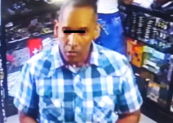 La cámara no perdonó a este “amigo de lo ajeno” que hurtó costoso reloj en Centro Comercial El Valle (Video)