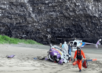 VIDEO: arriesgada maniobra de un piloto salvó la vida de todos a bordo cuando su helicóptero cayó en Hawái