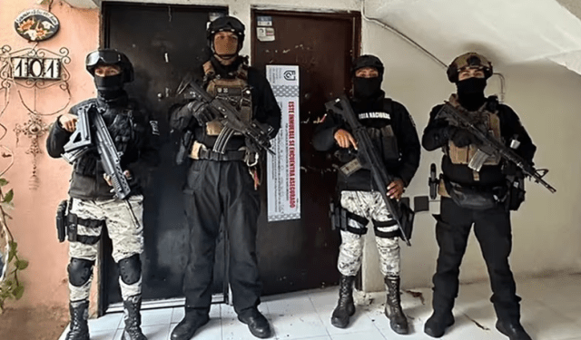 La espeluznante FOTO del altar satánico oculto dentro de la casa de narcotraficantes mexicanos