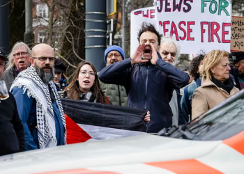 Países Bajos inaugura el Museo del Holocausto entre protestas contra Israel