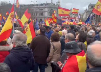 Miles de personas vuelven a protestar en España contra la amnistía y Pedro Sánchez
