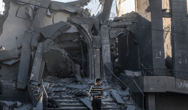 Estados Unidos completa su primer lanzamiento aéreo de ayuda humanitaria en Gaza