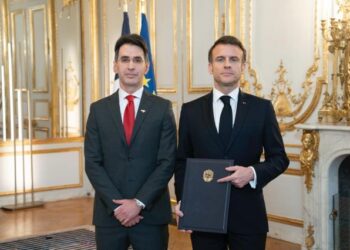 Enviado del chavismo a Francia entregó cartas credenciales al presidente Emmanuel Macron