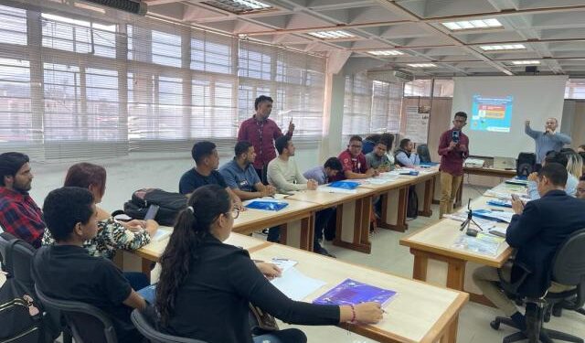 ONG Aula Abierta estuvo con estudiantes de la ULA para debatir sobre la defensa de los derechos universitarios