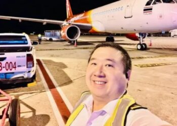 “Nació en el aire”: Piloto de avión abandonó la cabina para ayudar a dar a luz a un bebé en pleno vuelo