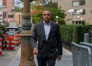 Coacusado en el caso de corrupción del senador de EEUU Bob Menéndez testificará contra él