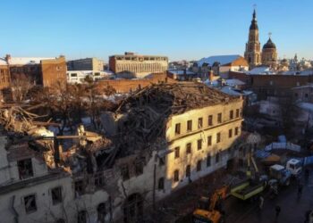 Rusia lanza ataque masivo con drones contra Ucrania, que apunta a las regiones fronterizas