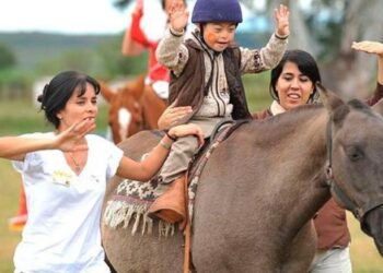 Equinoterapia, el tratamiento por excelencia para niños con discapacidad psicomotriz