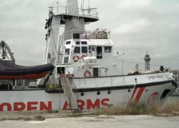 El barco español Open Arms llevará 200 toneladas de comida a Gaza en un corredor marítimo