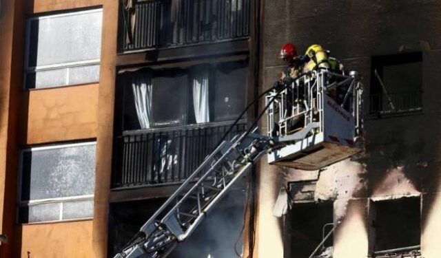 Tres muertos en el incendio de un edificio de viviendas en España