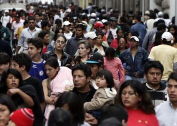 Tres de cada cinco ecuatorianos quieren emigrar del país, según una encuesta de la OIM