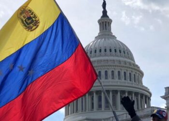 Parole humanitario para venezolanos se mantendrá en EEUU por decisión de juez federal