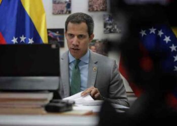 Guaidó envió carta a Boric sobre preocupante convenio policial que beneficia a Maduro