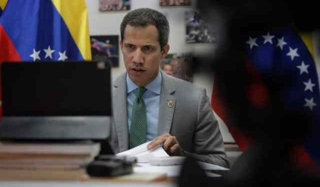 Guaidó envió carta a Boric sobre preocupante convenio policial que beneficia a Maduro