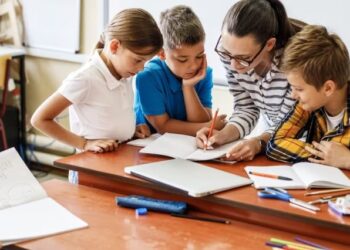 Cuánto puede ganar un maestro en Miami y qué requisitos debe cumplir para el puesto