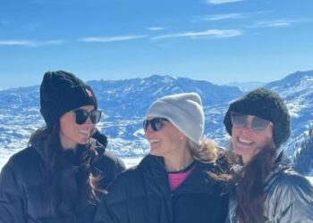Las vacaciones de Meghan Markle con amigas en medio del mal momento de Harry por la salud del rey Carlos