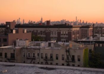 Notó que le estaban cobrando de más en alquiler de Nueva York y se vengó de una magistral forma