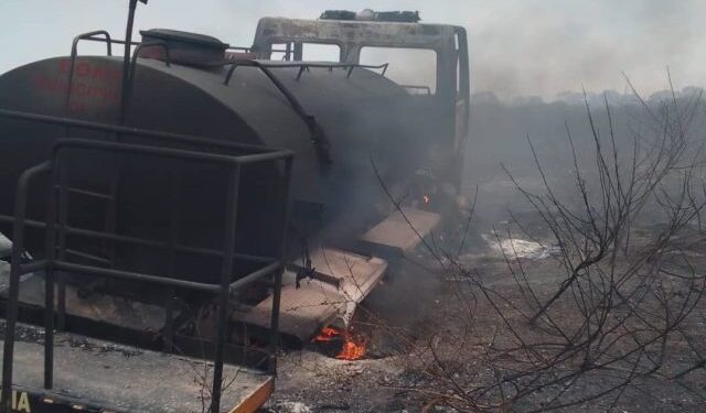 Calcinado el único camión de bomberos que tenía el municipio Rosario de Perijá en Zulia