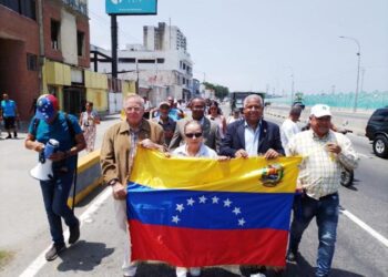 EN IMÁGENES: varguenses conmemoraron los 238 años del natalicio de José María Vargas este #10Mar