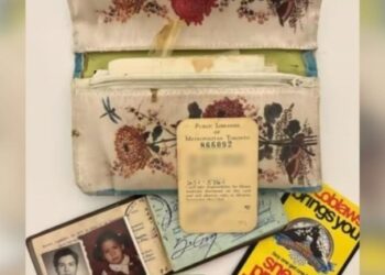 Estaba en un centro comercial y encontró un reliquia familiar perdida hace 40 años