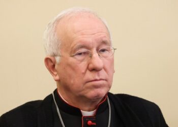 El papa Francisco acepta la renuncia del obispo polaco Dziuba, acusado de encubrir abusos a menores