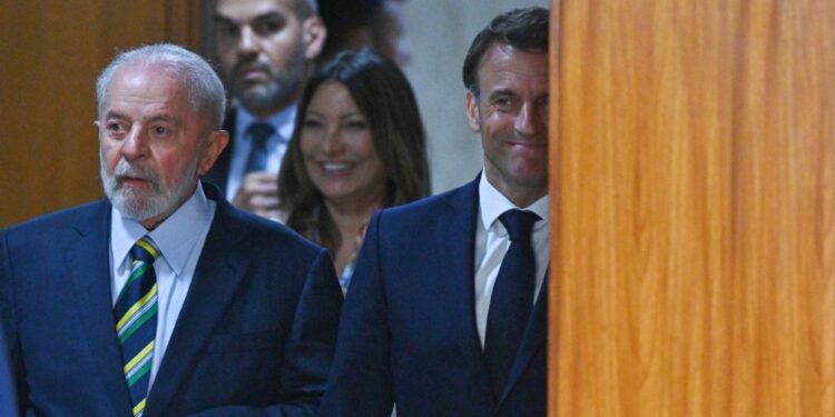 Lula y Macron advierten que es grave el veto a la candidatura de Corina Yoris