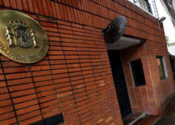 El Mundo: El mando de la Guardia Civil española detenido estuvo en Barajas con Delcy Rodríguez