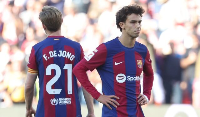 Al Barça le queda un mes para tomar una decisión deportiva histórica (Detalles)