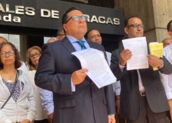 Introducen recurso de amparo por detención arbitraria de tres jefes de campaña de María Corina Machado