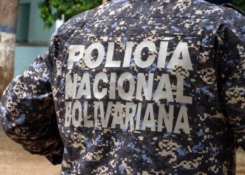 Enfrentamiento entre PNB y sujetos armados dejó un muerto y un antisocial en fuga (VIDEOS)