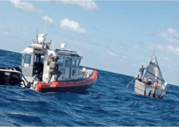 Armada colombiana rescató a 17 migrantes en San Andrés, entre ellos, varios venezolanos