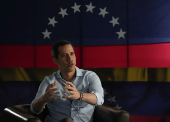 Juan Guaidó: El #21Mar toda Venezuela acompaña a María Corina Machado a inscribirse en el CNE