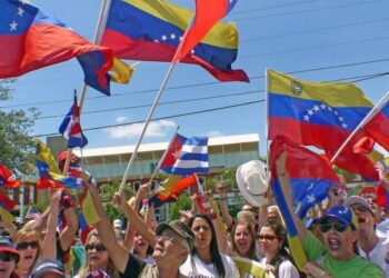 Trabajadores inmigrantes en EEUU ayudan a impulsar el crecimiento del empleo y evitar una recesión