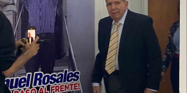 Primera reunión del candidato de la Unidad, Edmundo González, con la Plataforma Unitaria Democrática (+Video)