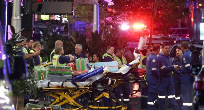 Seis muertos en ataque con arma blanca en Sídney [VIDEO]