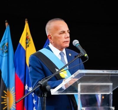 Manuel Rosales condenó este sábado el asalto de la policía ecuatoriana a la Embajada de México