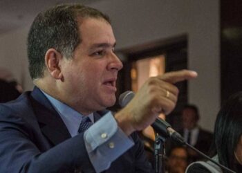 Luis Florido calificó a Luis Ratti como un «provocador de oficio» y afirmó que no hay razón alguna para eliminar la tarjeta de la MUD